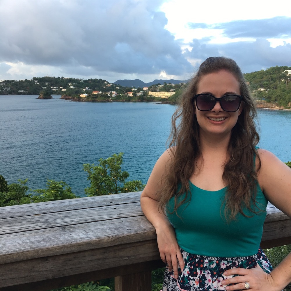 Meet your Posher, Elise